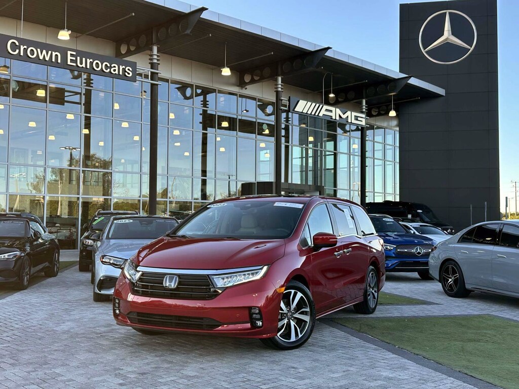 Used 2023 Honda Odyssey Touring Van