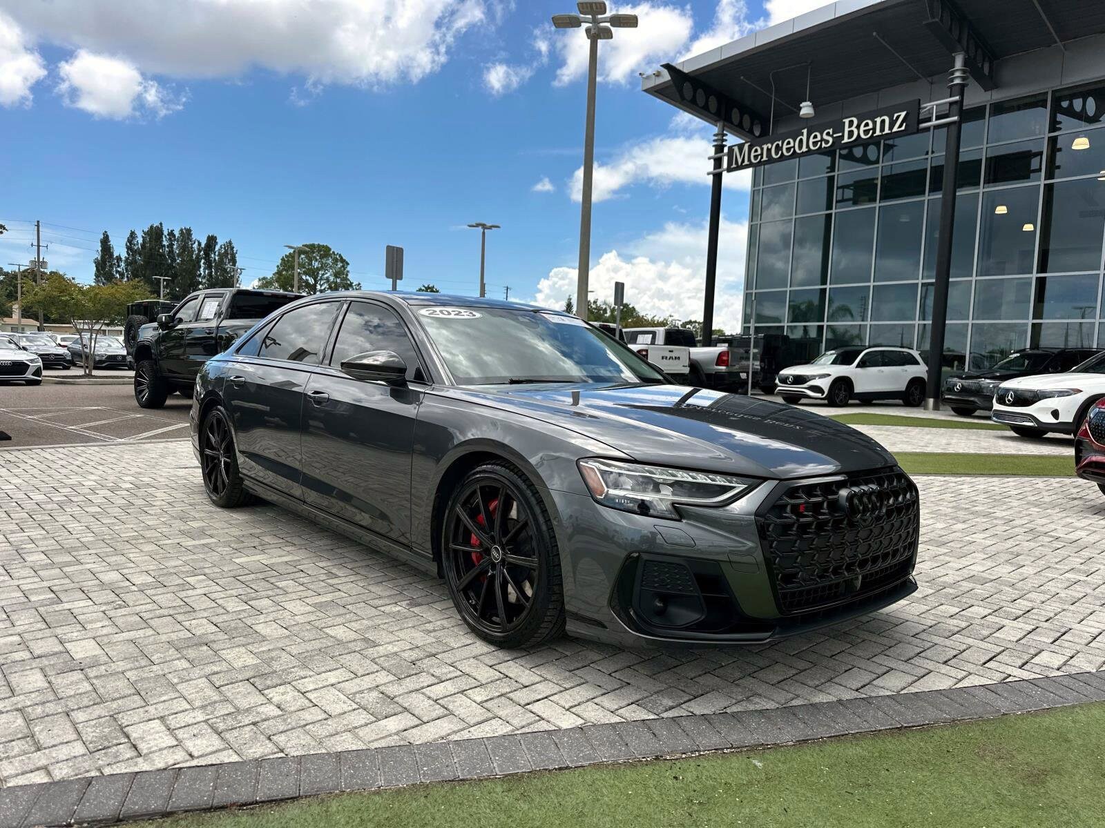 2023 Audi S8 4.0T photo 2
