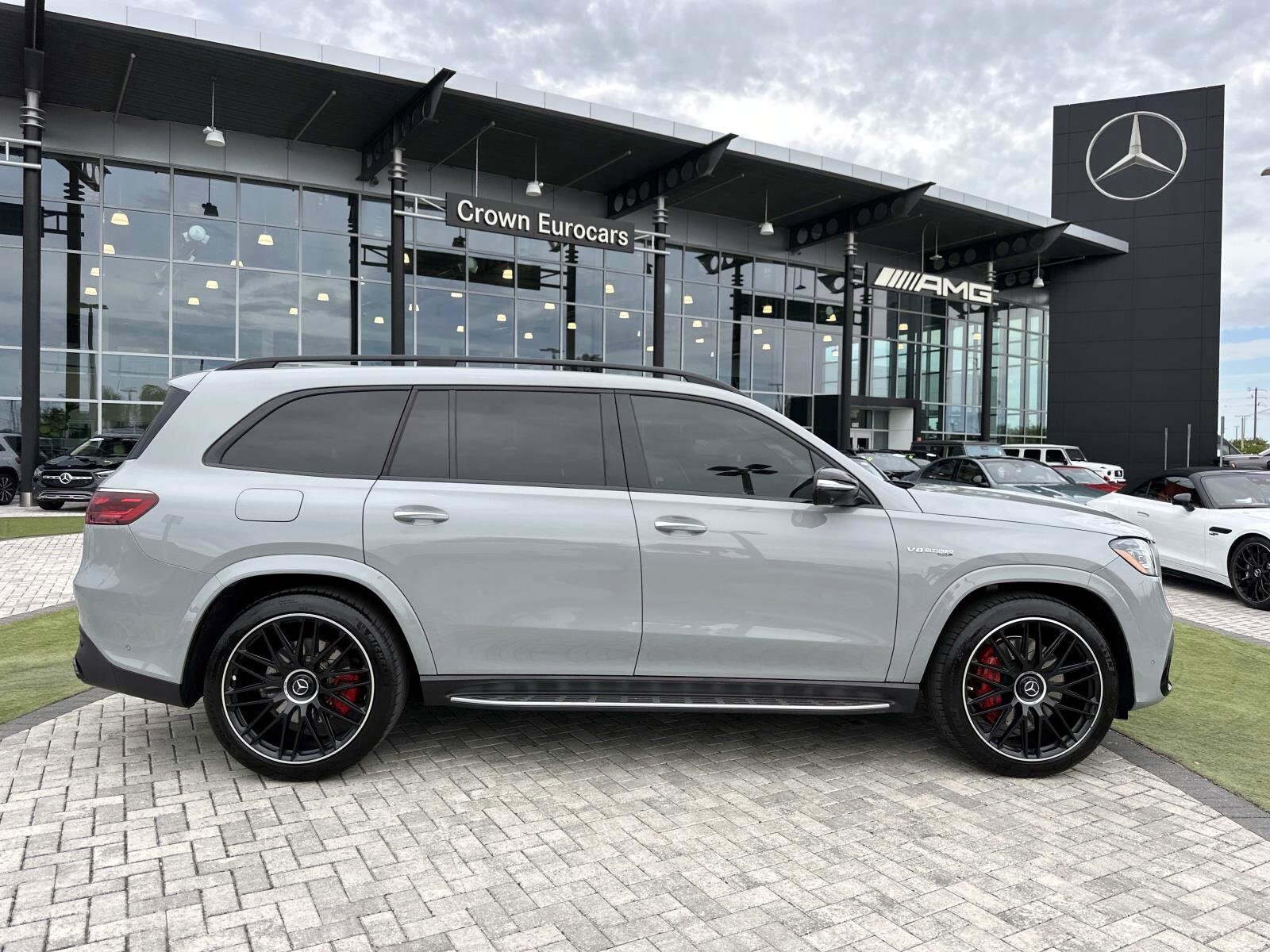 2025 Mercedes Benz GLS 63 AMG photo 3