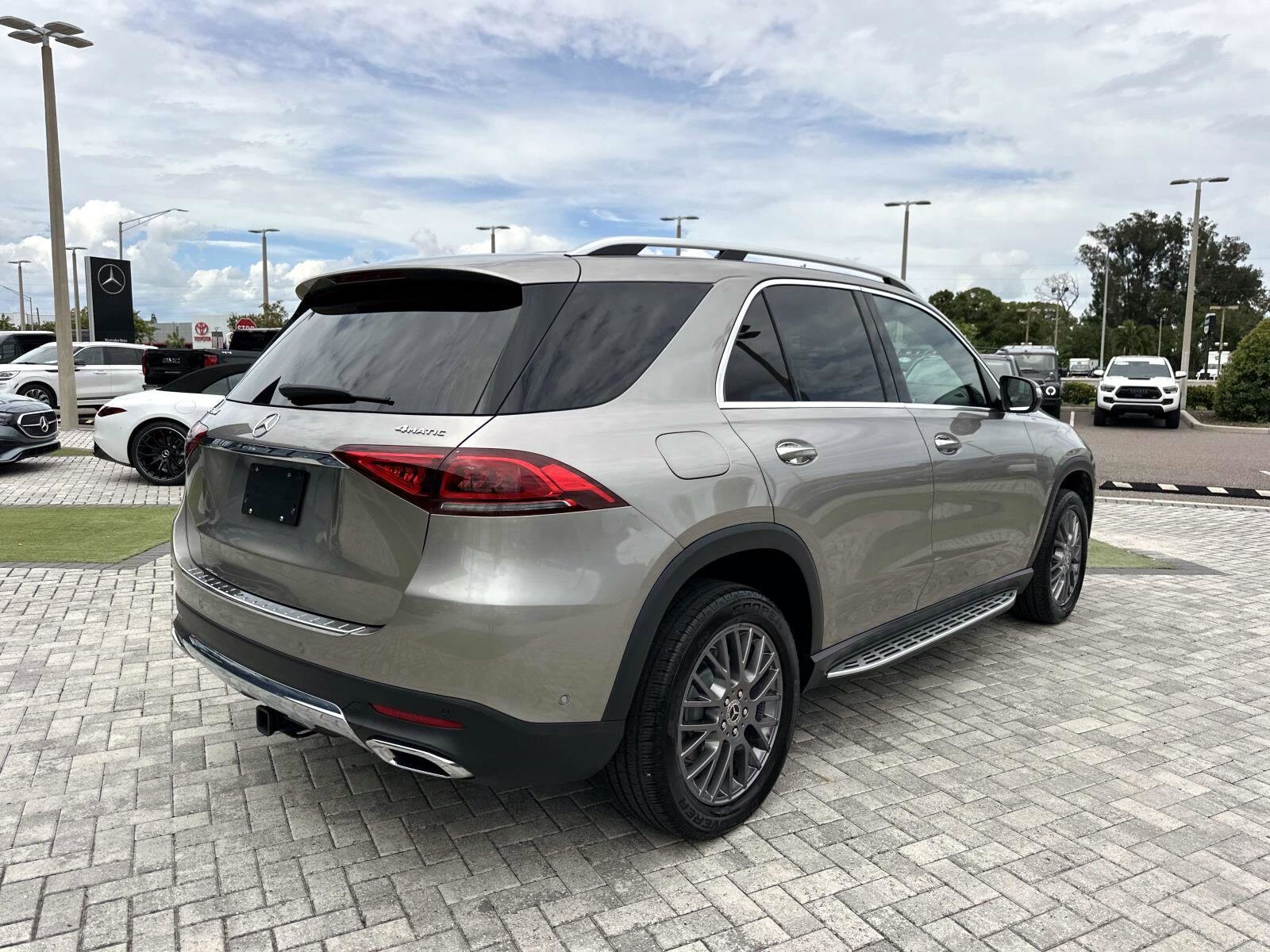2023 Mercedes Benz GLE 350 4MATIC photo 4
