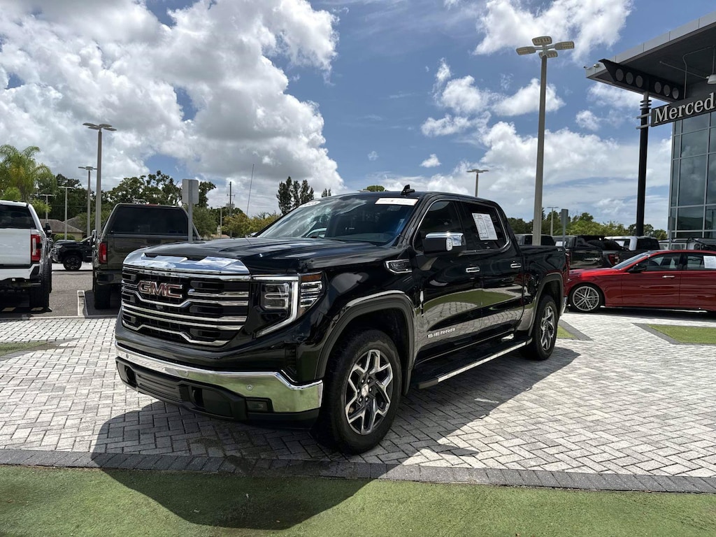 Used 2025 GMC Sierra 1500 SLT Truck Crew Cab