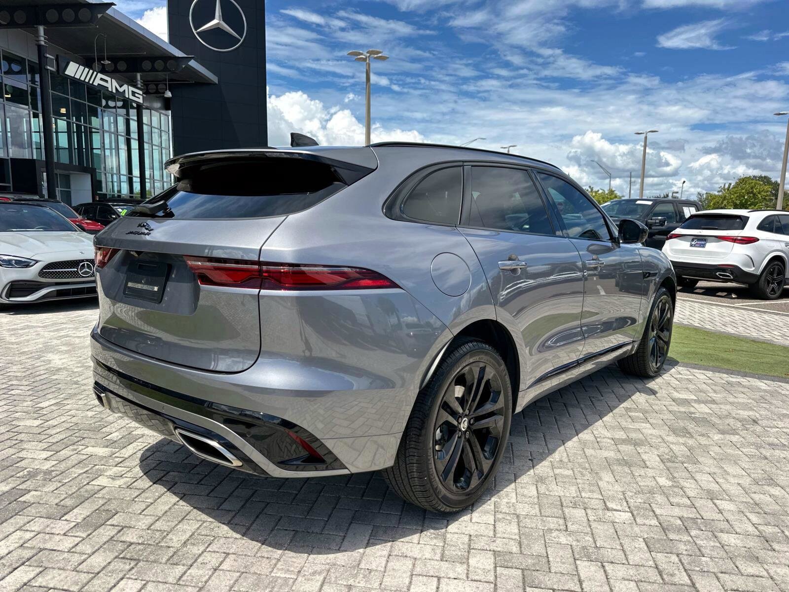 2024 Jaguar F-PACE P400 R-Dynamic S photo 4