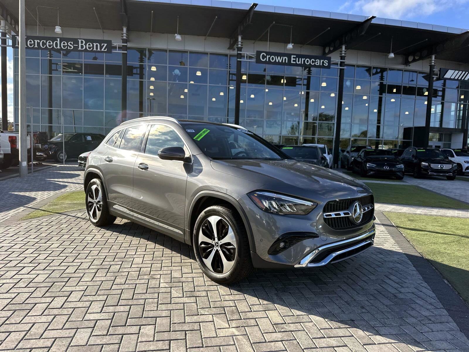2025 Mercedes Benz GLA 250 photo 2