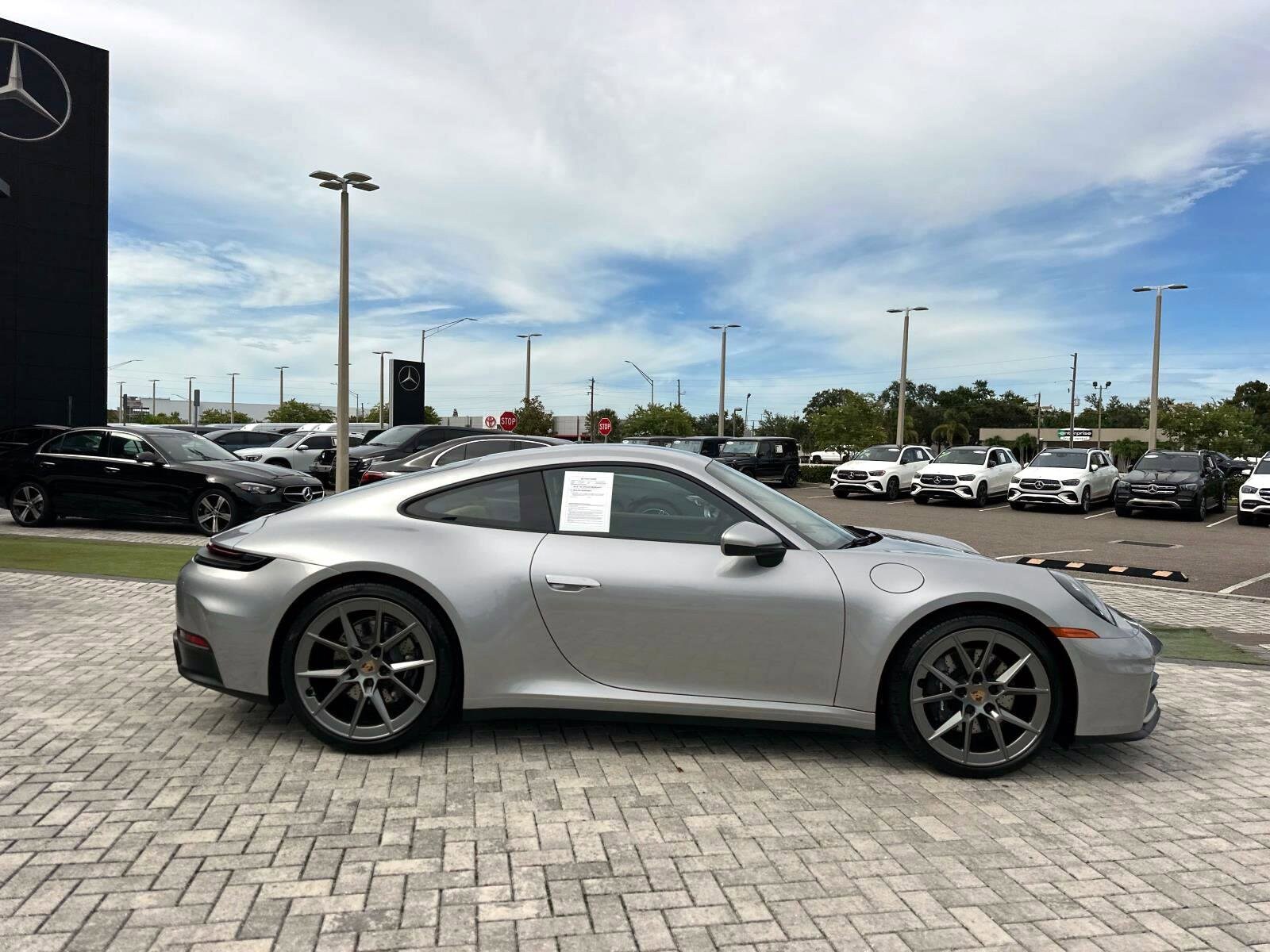 2025 Porsche 911 T photo 3