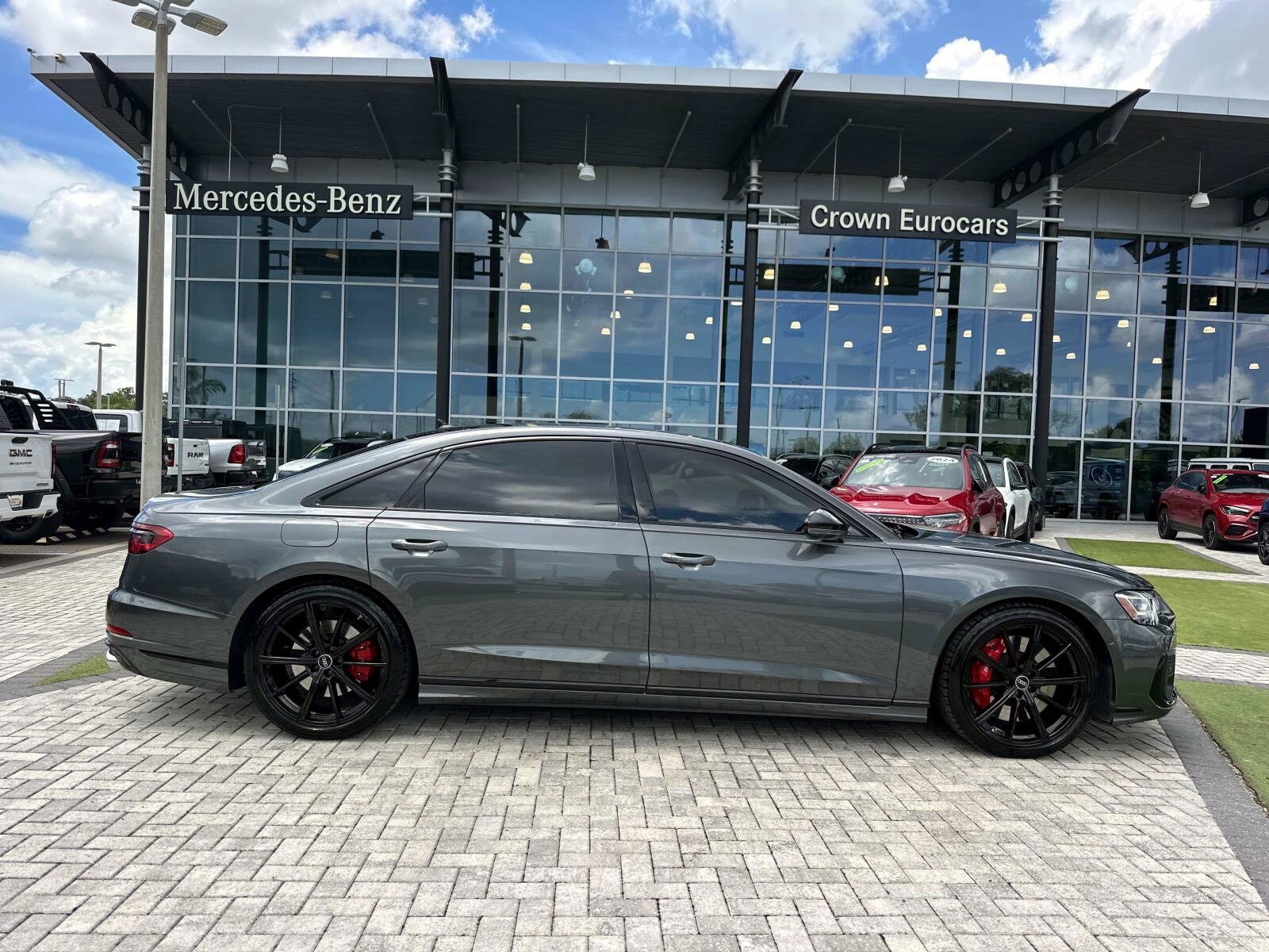 2023 Audi S8 4.0T photo 3