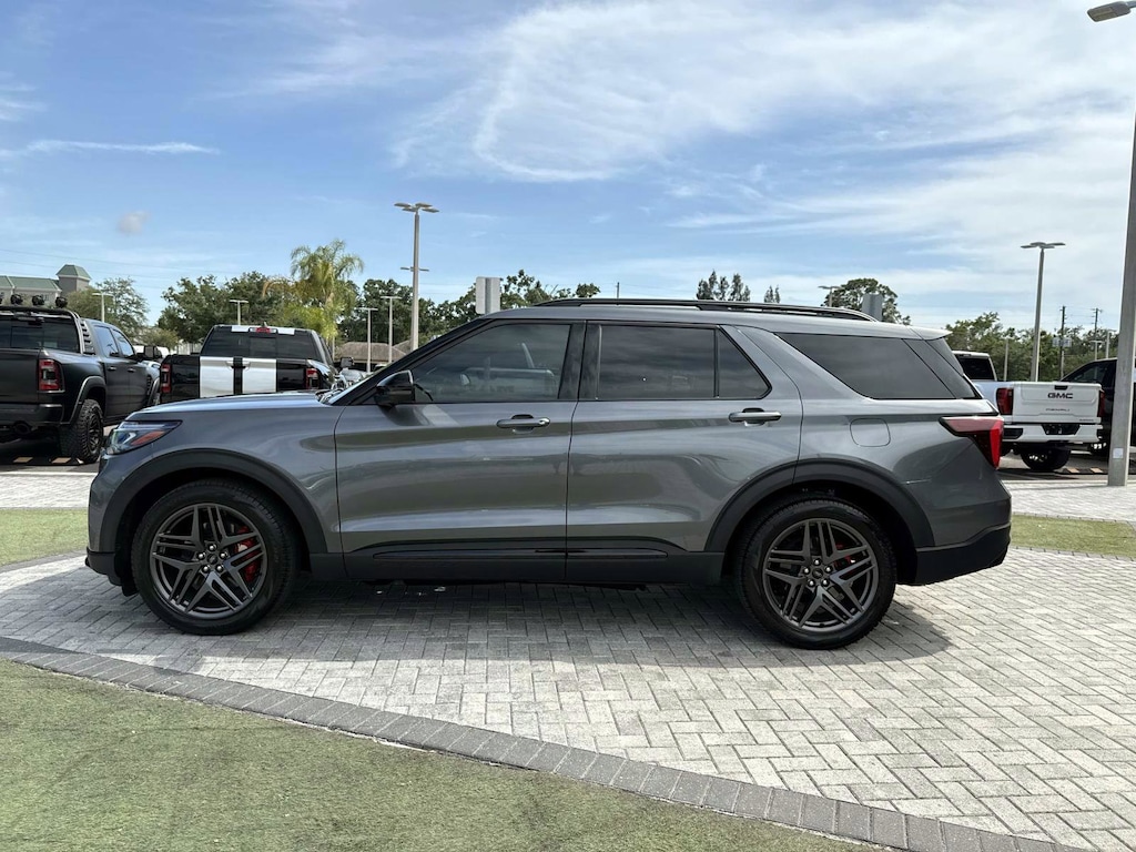 Used 2025 Ford Explorer ST SUV