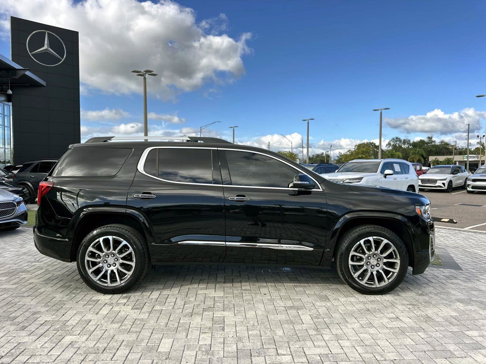 2023 Gmc Acadia Denali photo 3