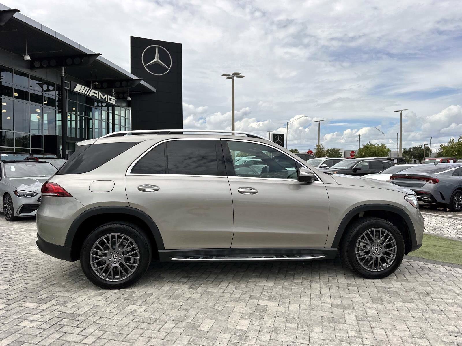 2023 Mercedes Benz GLE 350 4MATIC photo 3