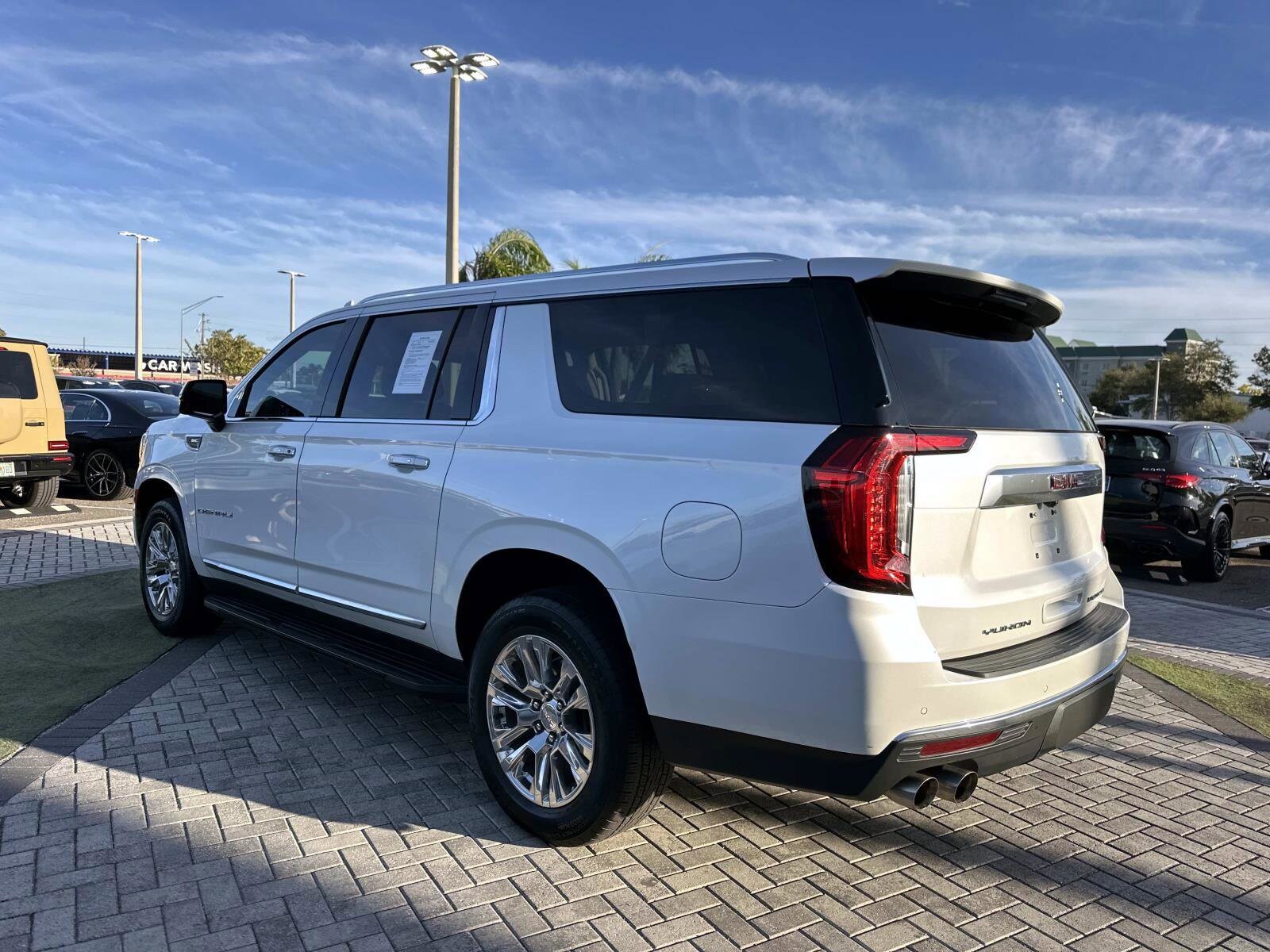 2021 Gmc Yukon XL Denali photo 2