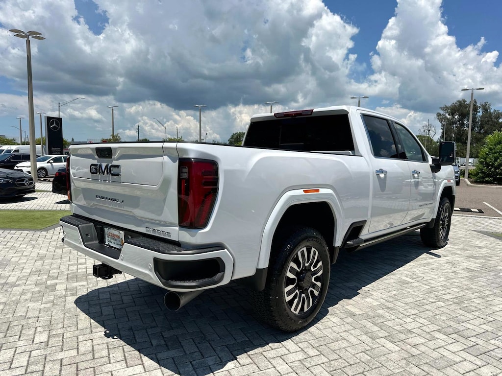 Used 2025 GMC Sierra 3500HD Denali Ultimate 4WD Crew Cab 159 Denali Ultimate