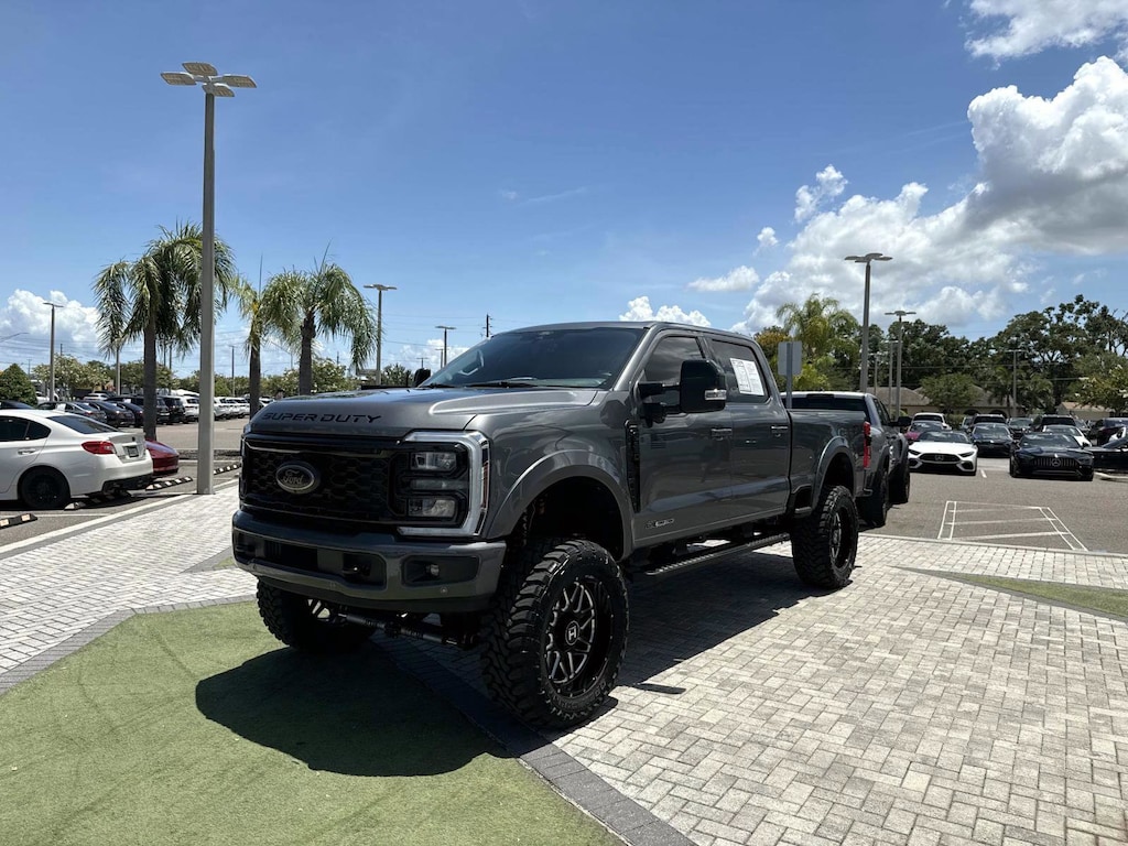 Used 2025 Ford Super Duty F-250 SRW Lariat Truck Crew Cab