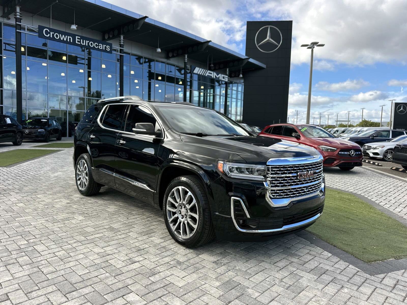 2023 Gmc Acadia Denali photo 2