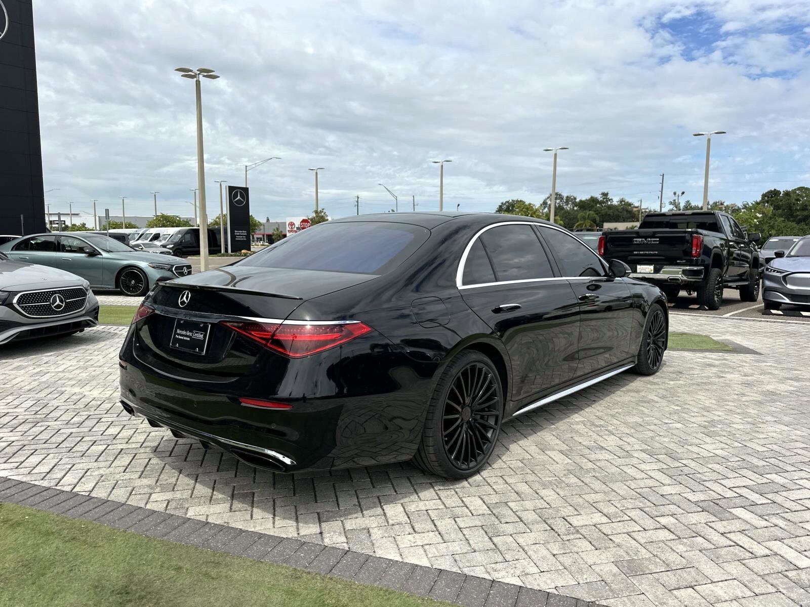 2022 Mercedes Benz S 500 4MATIC photo 4