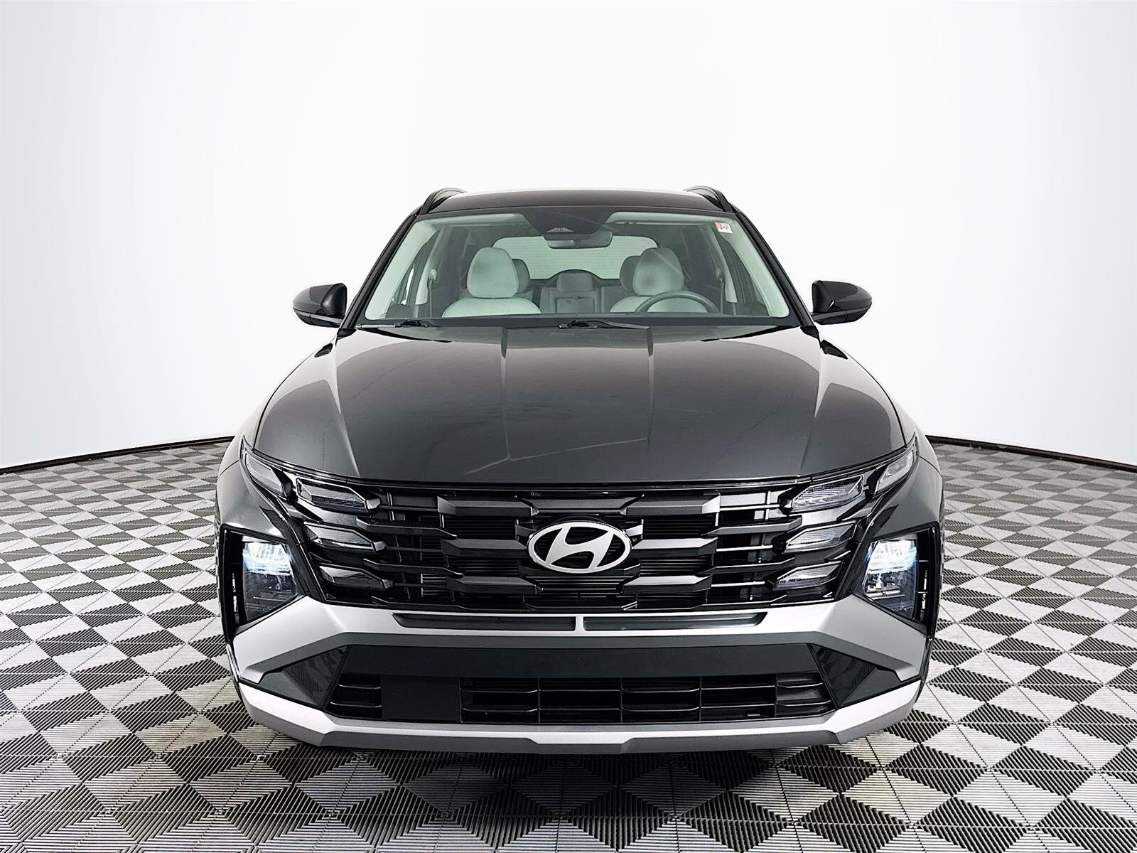 2025 Hyundai Tucson SEL photo 2