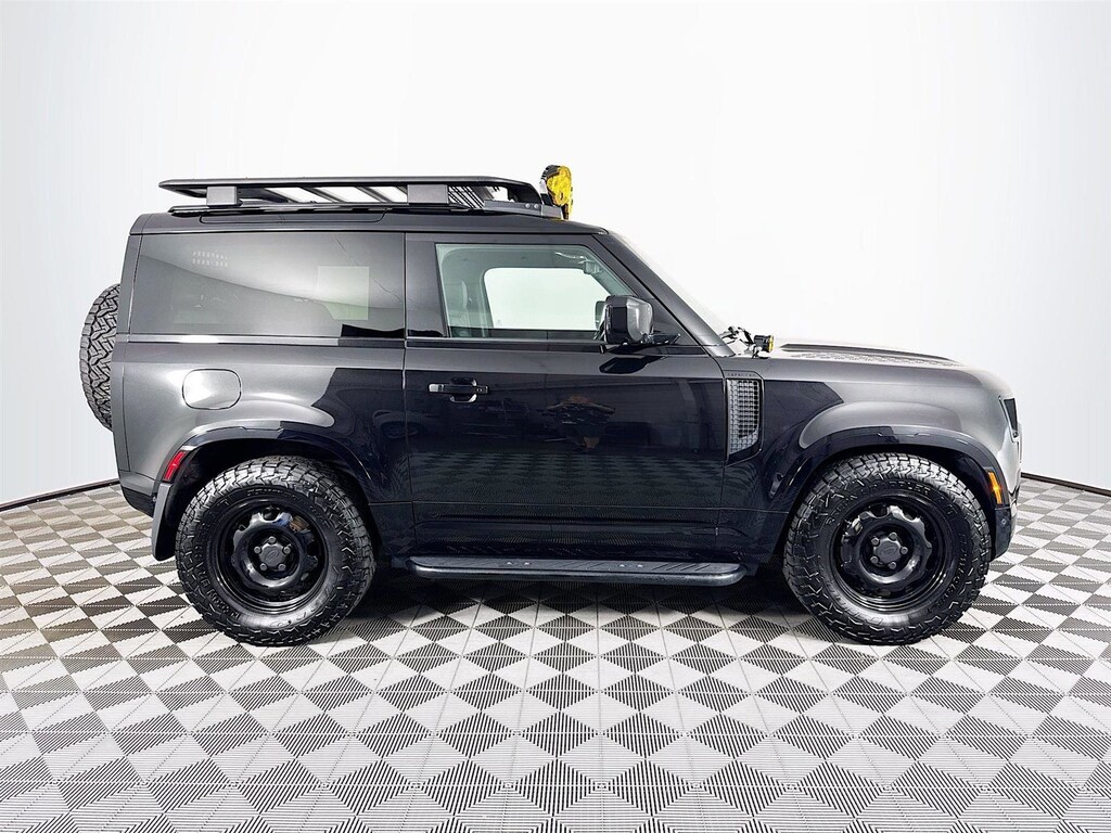 Used 2024 Land Rover Defender 90 X-Dynamic SE SUV