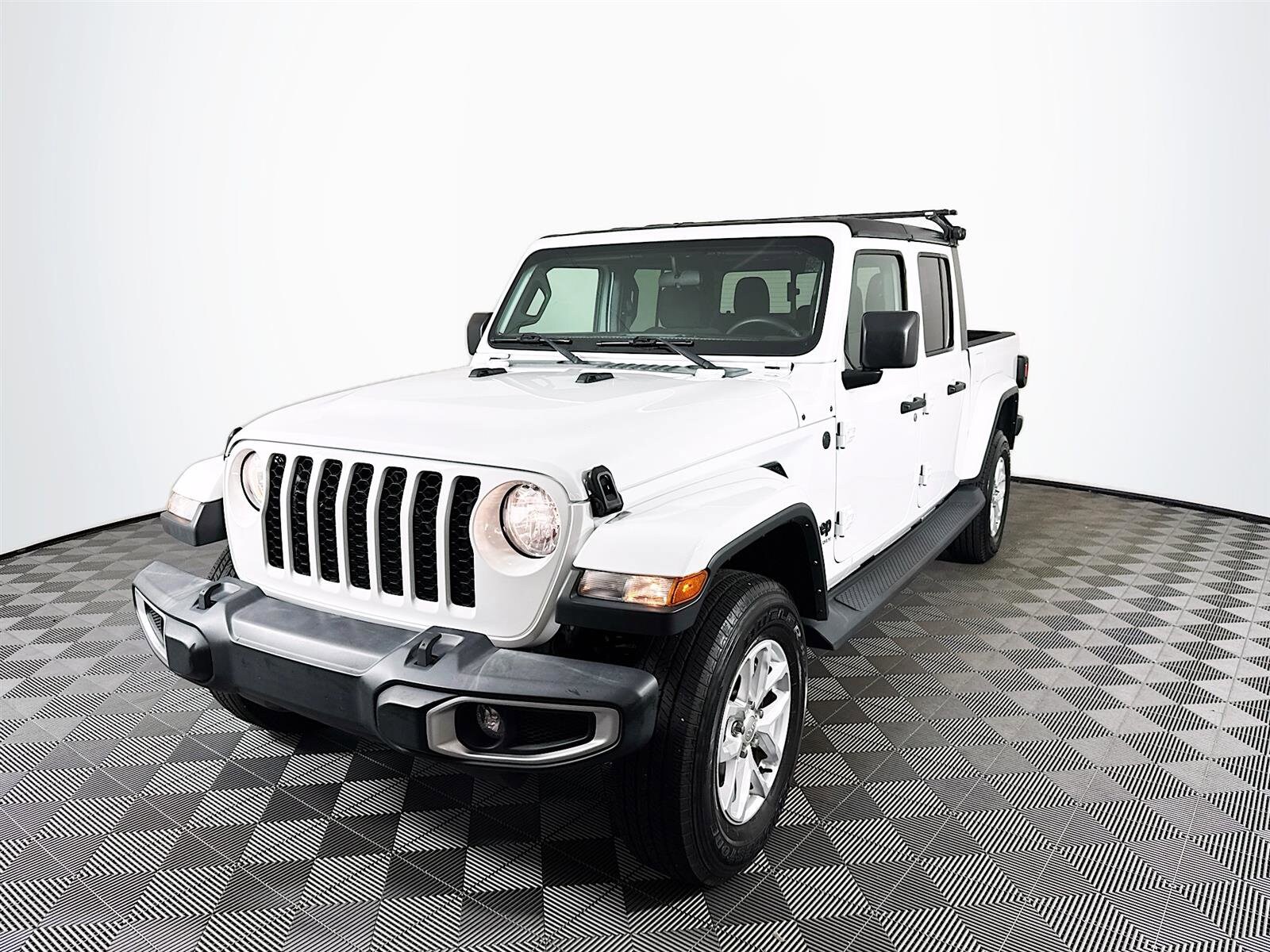 2023 Jeep Gladiator Sport S photo 3