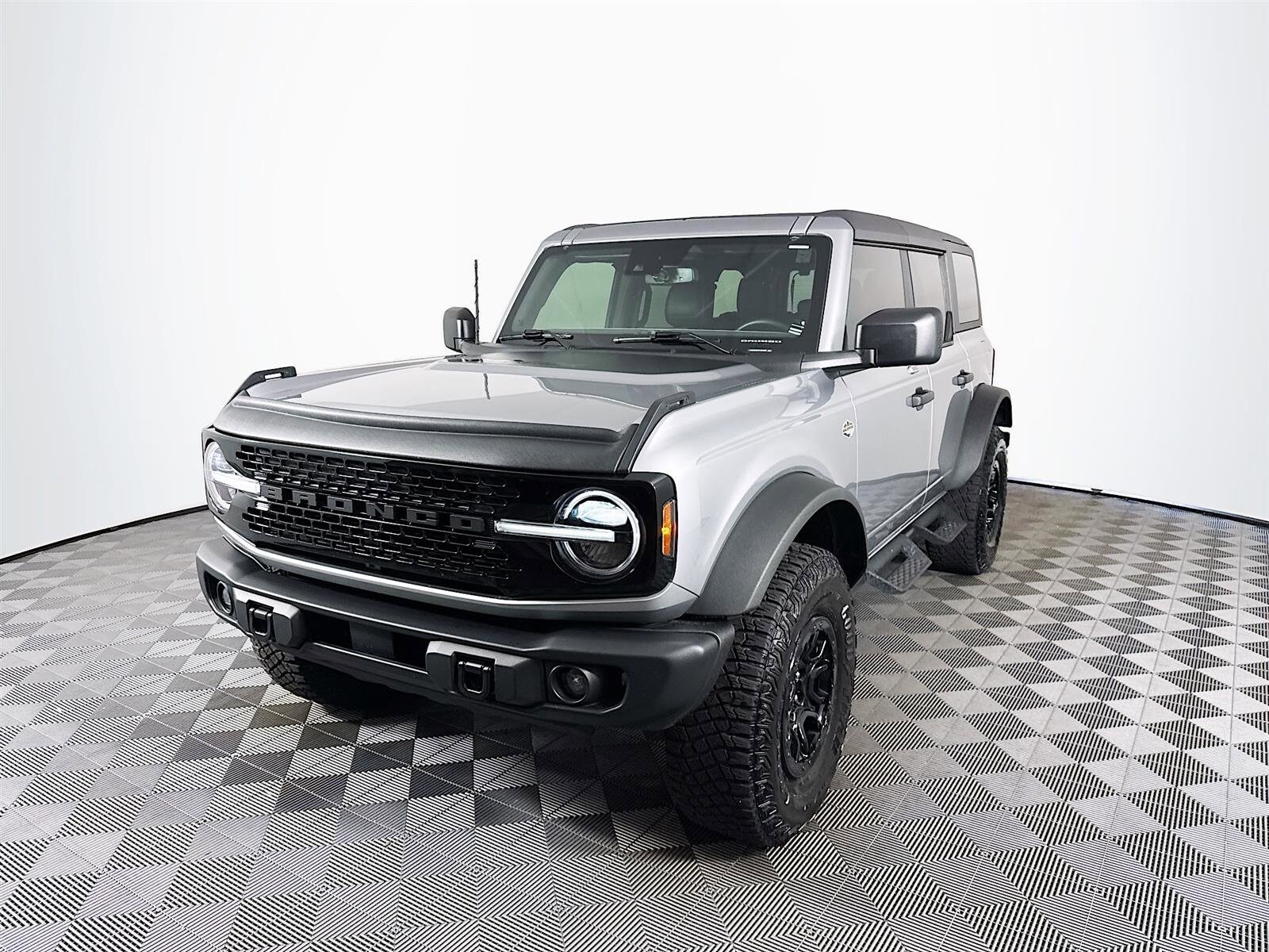2023 Ford Bronco Wildtrak photo 2
