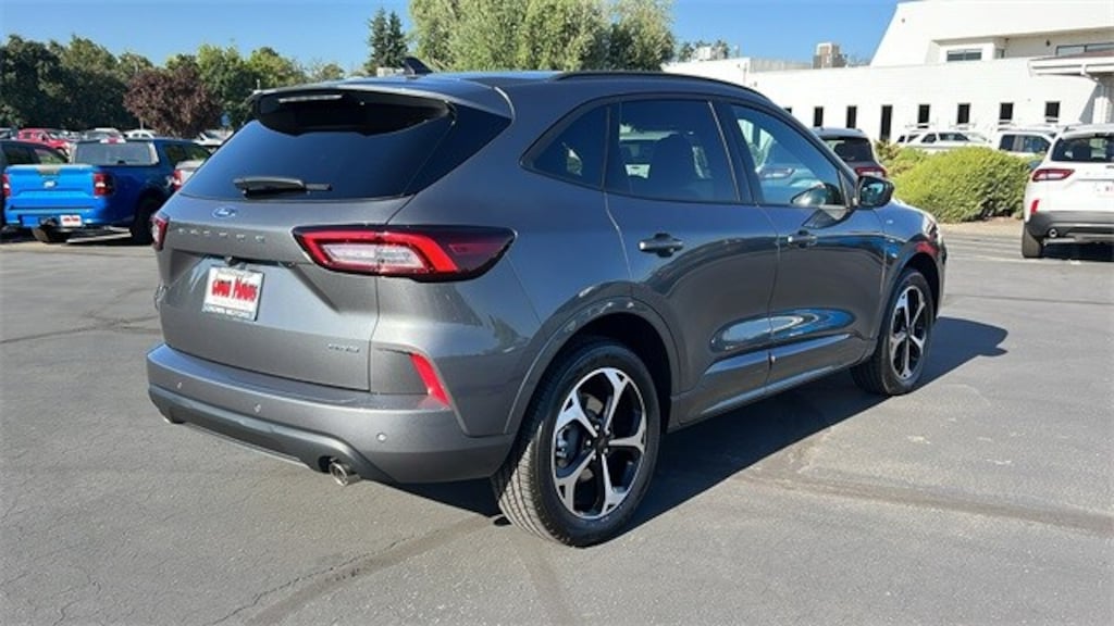 New 2025 Ford Escape ST-Line Elite SUV