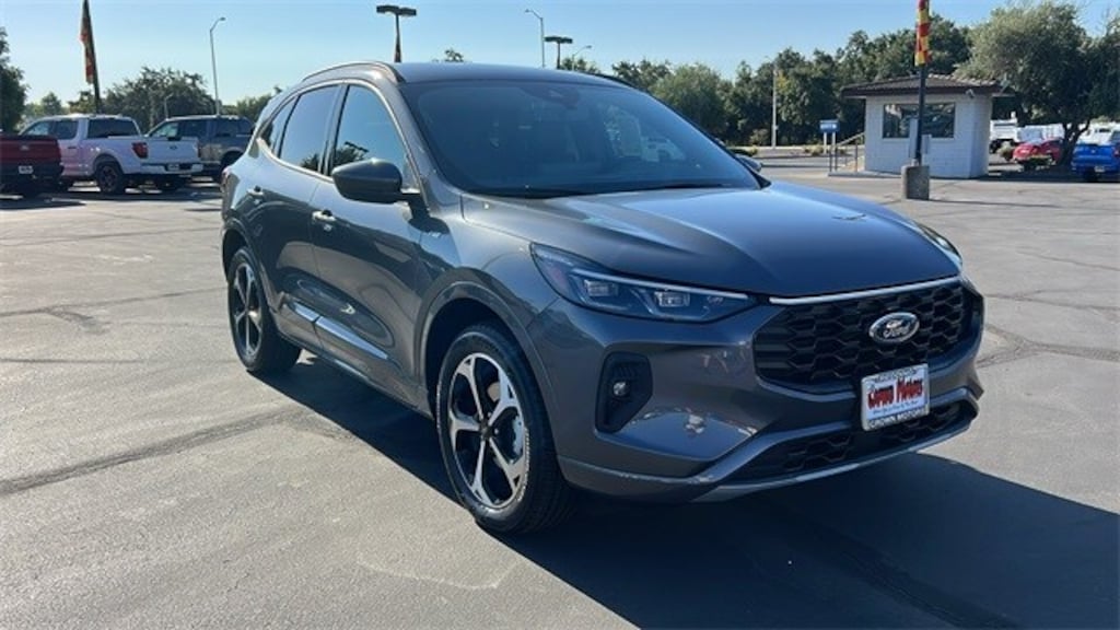 New 2025 Ford Escape ST-Line Elite SUV