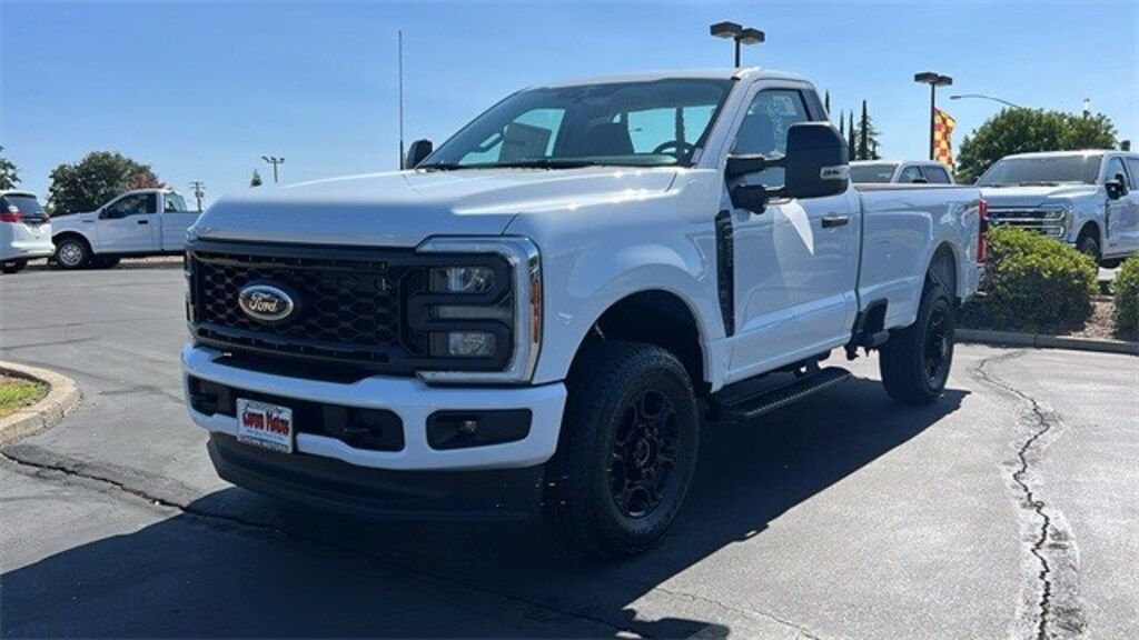 New 2025 Ford F-250SD XLT Truck