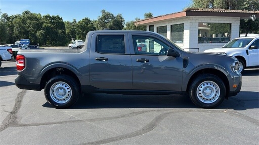 New 2025 Ford Maverick XL Truck