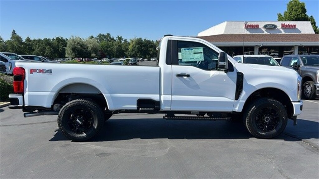 New 2025 Ford F-250SD XLT Truck