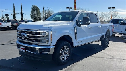 2025 Ford F-250SD Lariat Truck