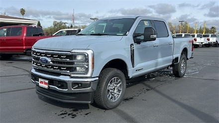 2025 Ford F-250SD Lariat Truck