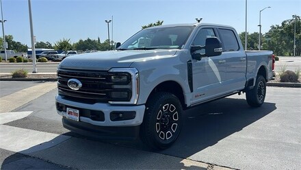 2025 Ford F-250SD Platinum Truck