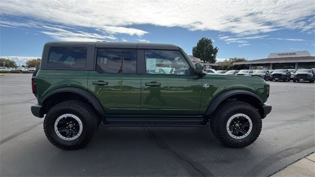 New 2025 Ford Bronco Outer Banks SUV