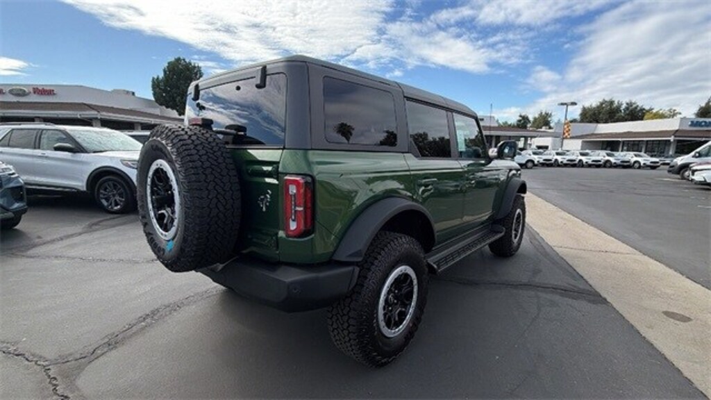 New 2025 Ford Bronco Outer Banks SUV
