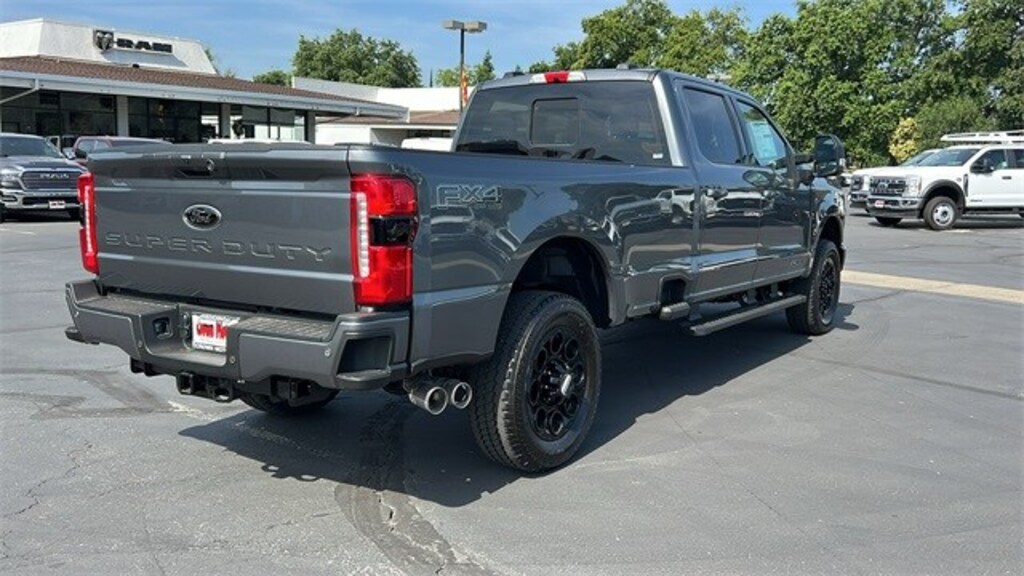 New 2025 Ford F-250SD XLT Truck