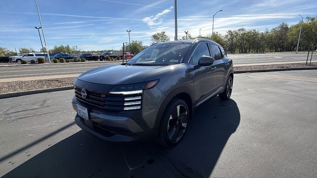 2025 Nissan Kicks SR AWD