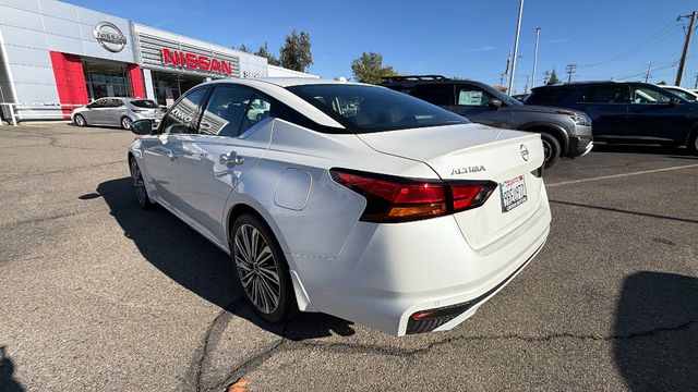 2025 Nissan Altima SL - Photo 6