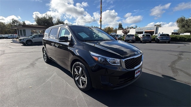 Used 2017 Kia Sedona LX with VIN KNDMB5C15H6326088 for sale in Redding, CA