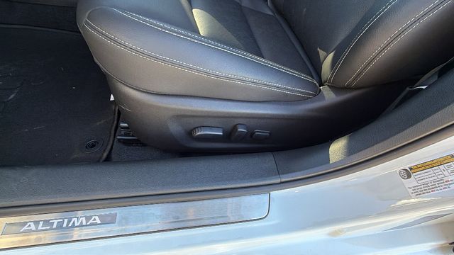 2025 Nissan Altima SL - Photo 21