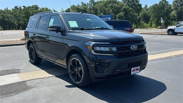 Used 2023 Ford Expedition Limited with VIN 1FMJU2A8XPEA11167 for sale in Redding, CA