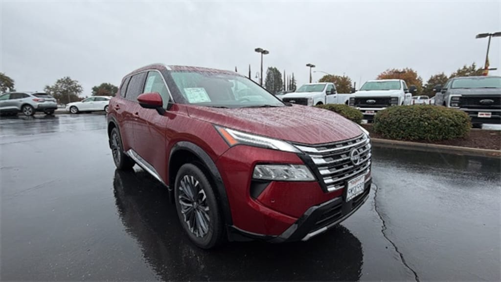 Used 2025 Nissan Rogue Platinum SUV