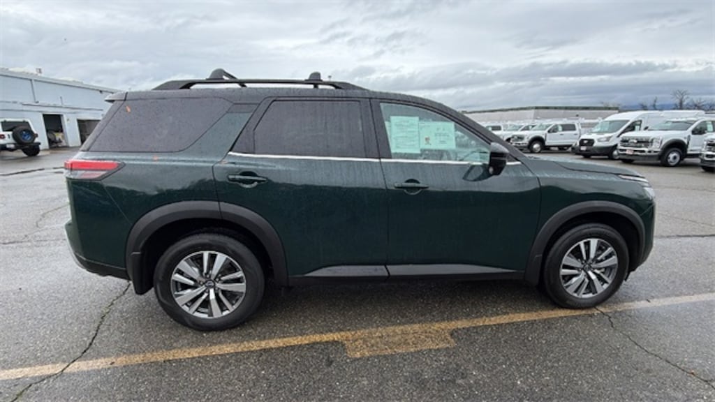 Used 2023 Nissan Pathfinder SL SUV