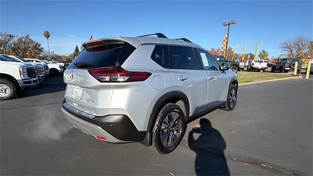 Used 2021 Nissan Rogue SV SUV
