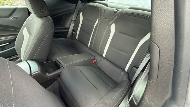 2024 Chevrolet Camaro 1LT - Photo 14