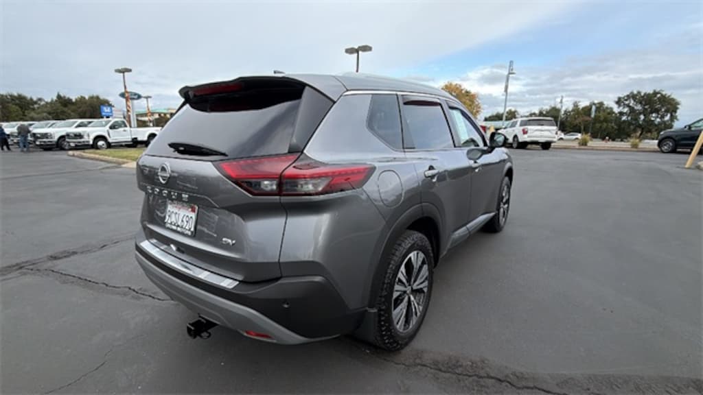 Used 2022 Nissan Rogue SV SUV