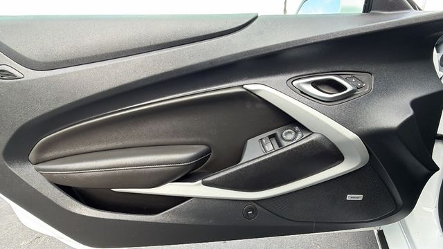 2024 Chevrolet Camaro 1LT - Photo 15