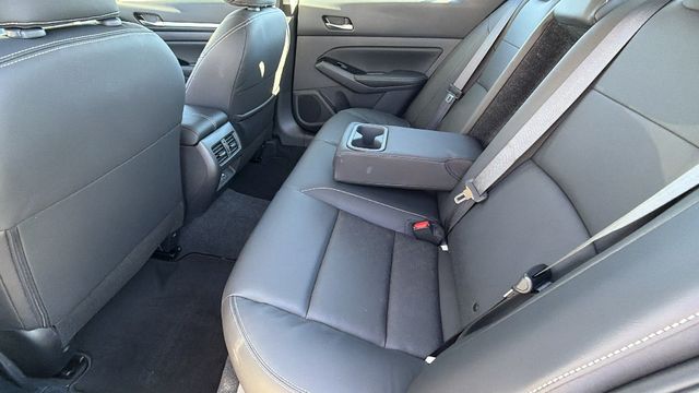 2025 Nissan Altima SL - Photo 16