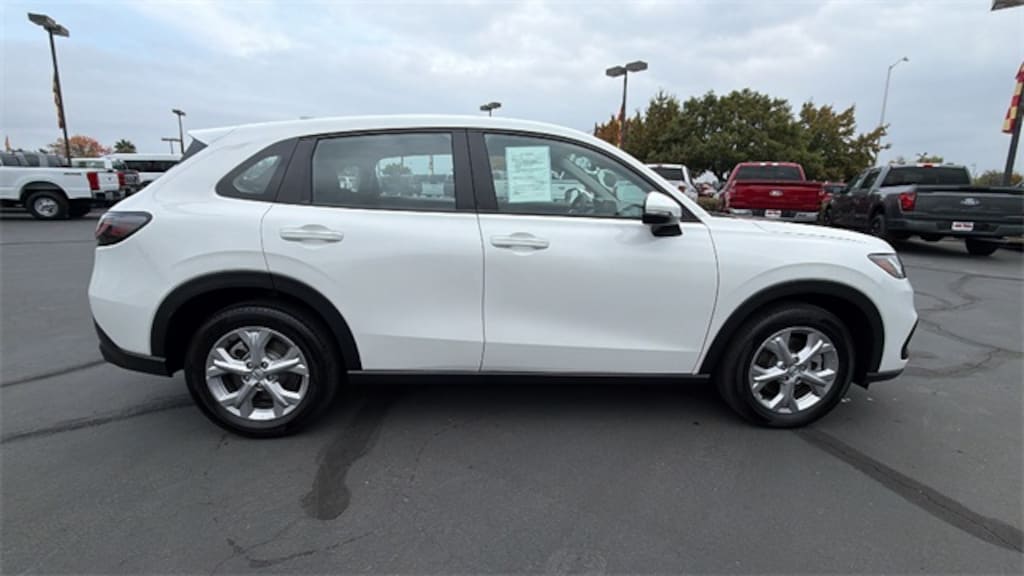 Used 2025 Honda HR-V LX SUV