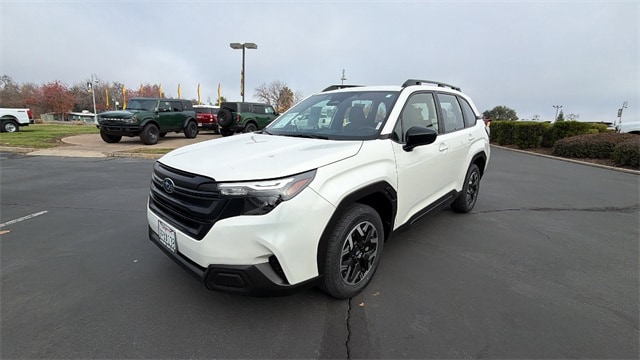 2025 Subaru Forester Base's photo