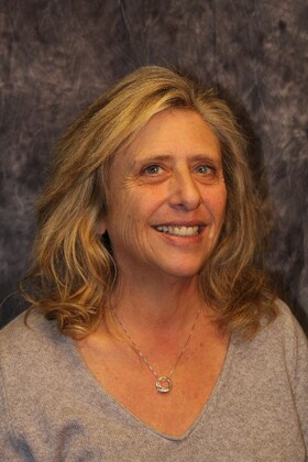 Staff member Diane Hill from ID_ae5d92dbcee5