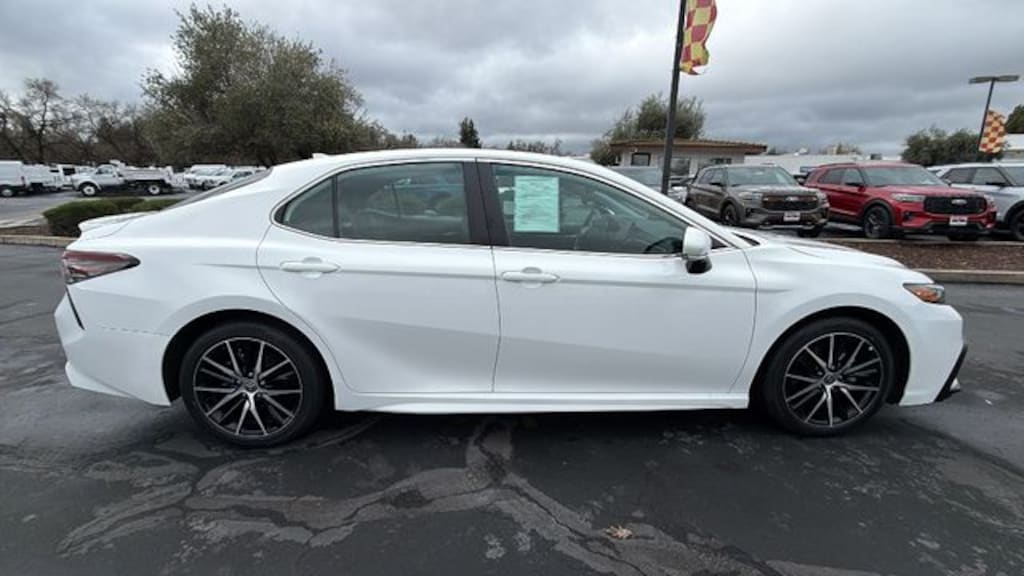 Used 2024 Toyota Camry SE Sedan