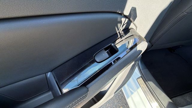 2025 Nissan Altima SL - Photo 15