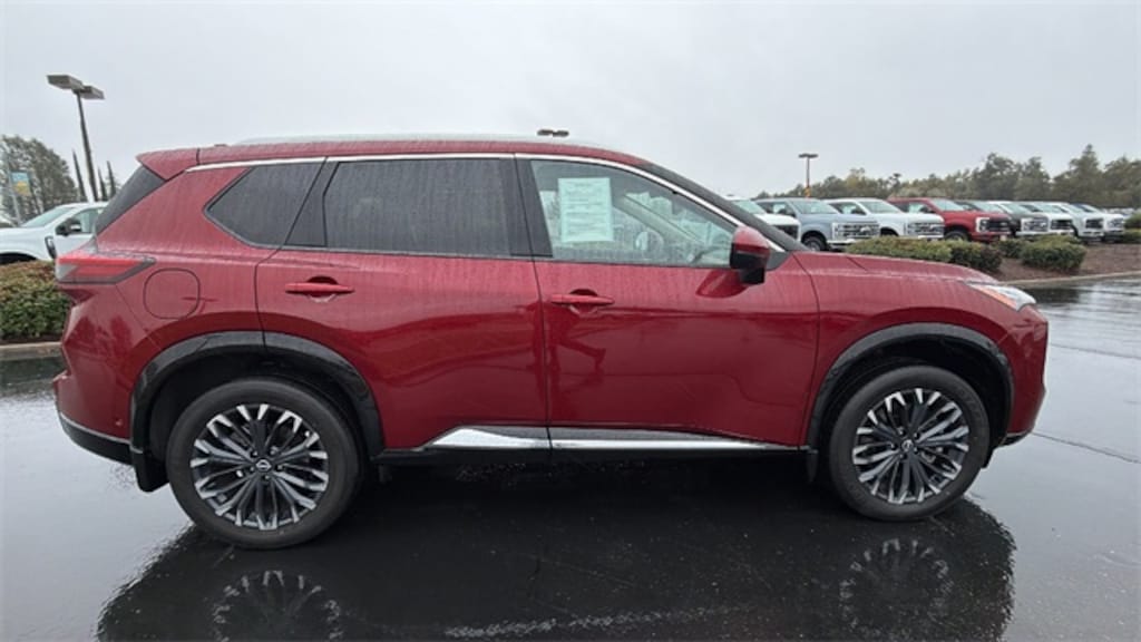 Used 2025 Nissan Rogue Platinum SUV